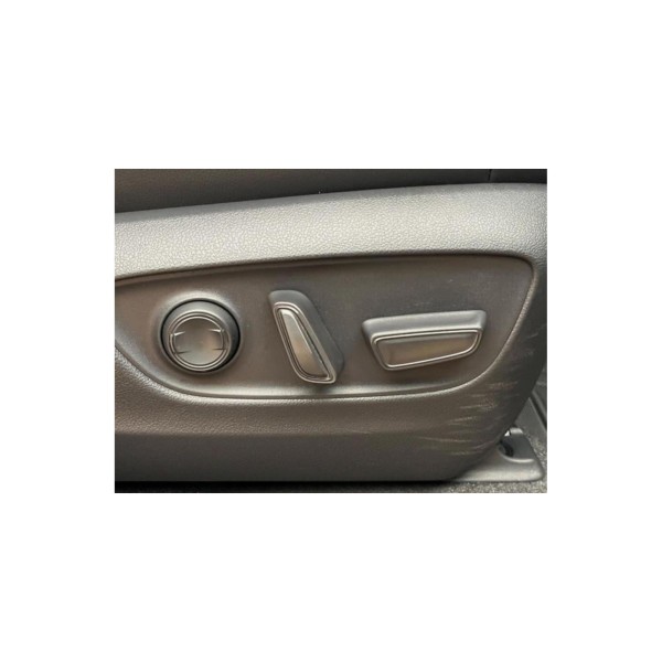 Toyota Land Cruiser 2.7 RHD | Rugged and Reliable