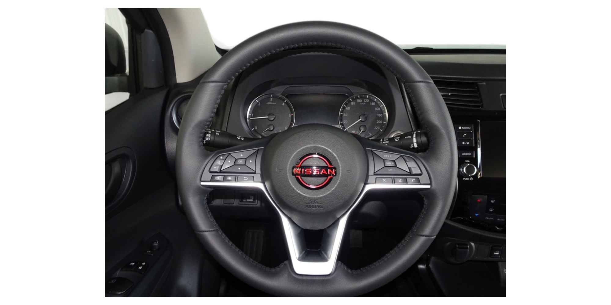 Nissan Navara PRO-4X 2.5L 4x4 AT for Sale | Modena Motors GmbH