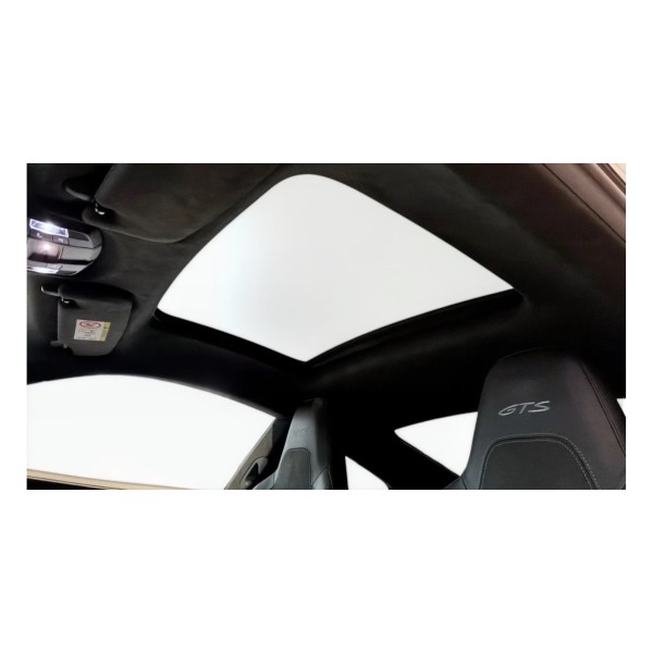 Porsche 911 992.2 Carrera 4 GTS - Open-Air Sportscar Excellence