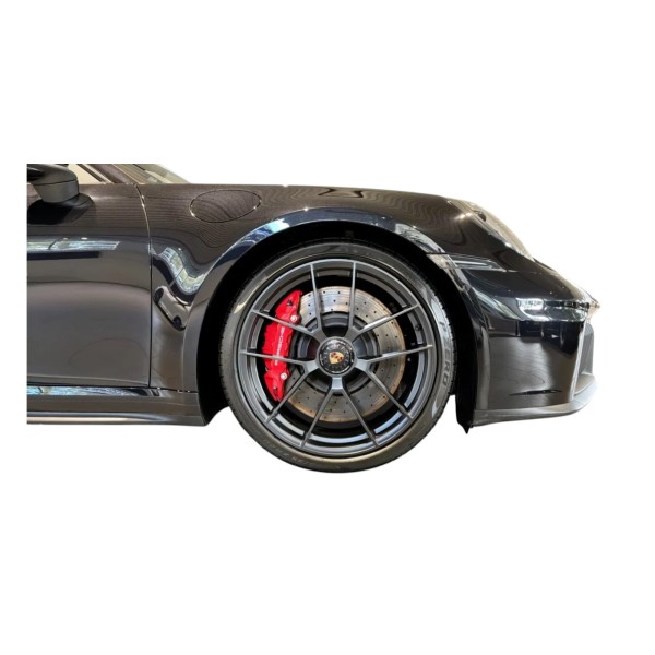 Porsche 911 992.2 Carrera 4 GTS - Open-Air Sportscar Excellence