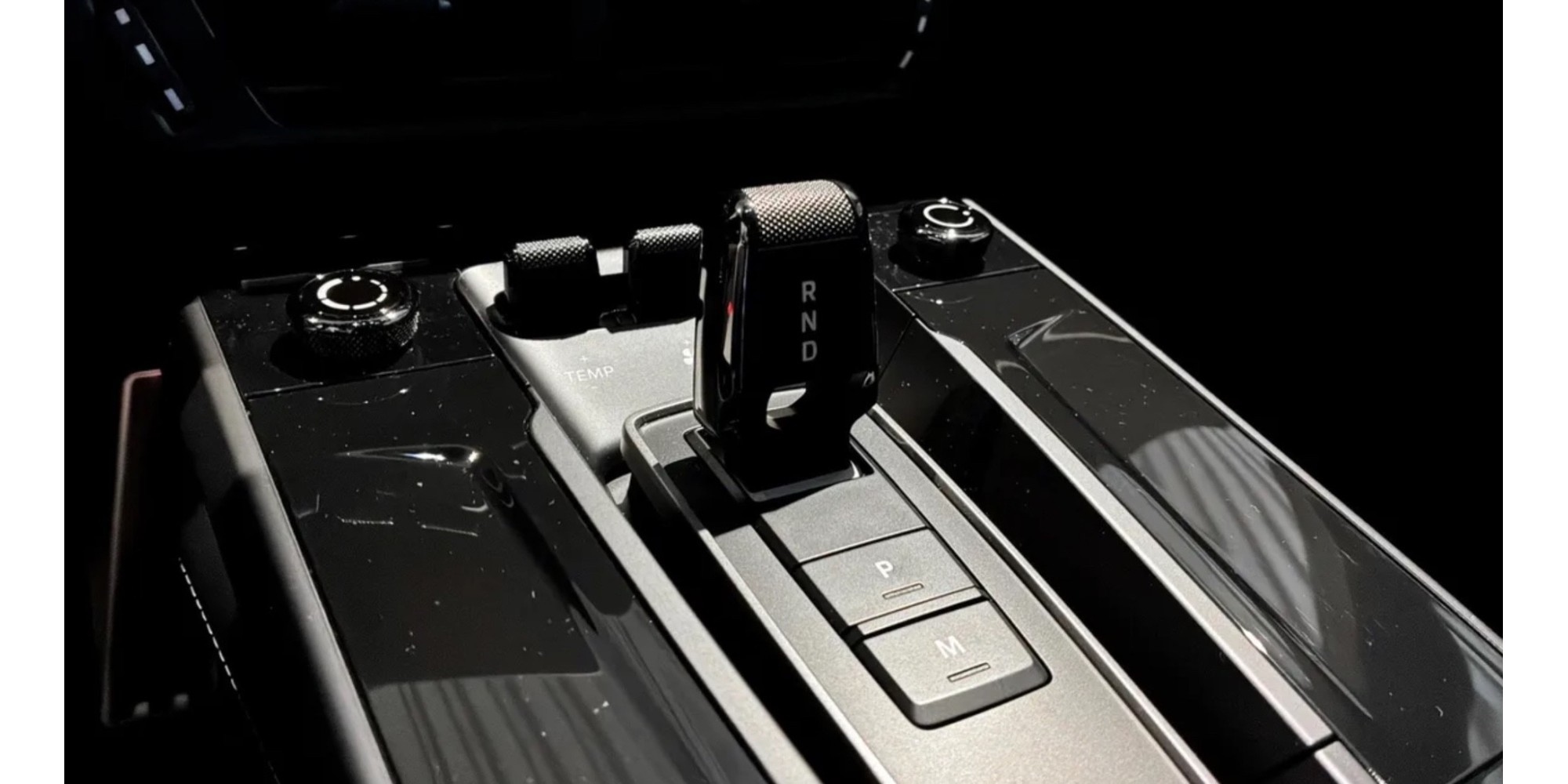 Porsche 911 992.2 Carrera 4 GTS - Open-Air Sportscar Excellence