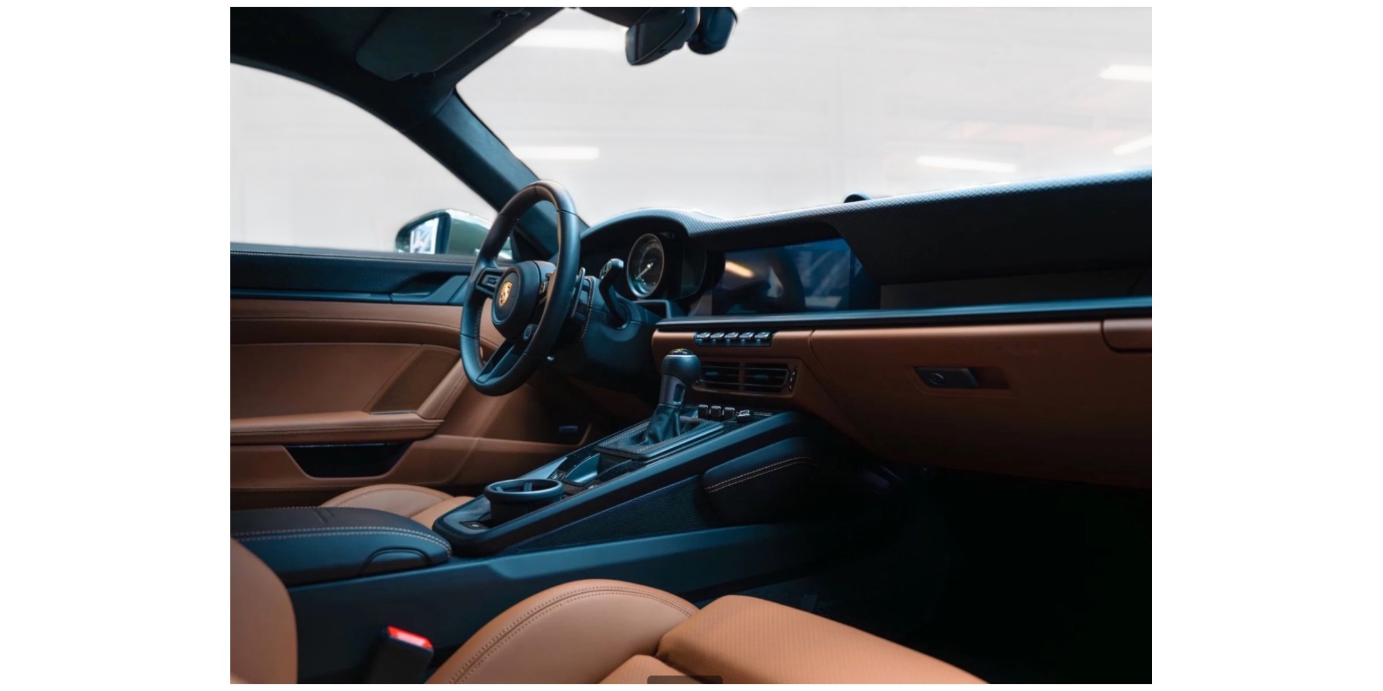 Porsche 911 992 GT3 Touring – Pure Driving Passion