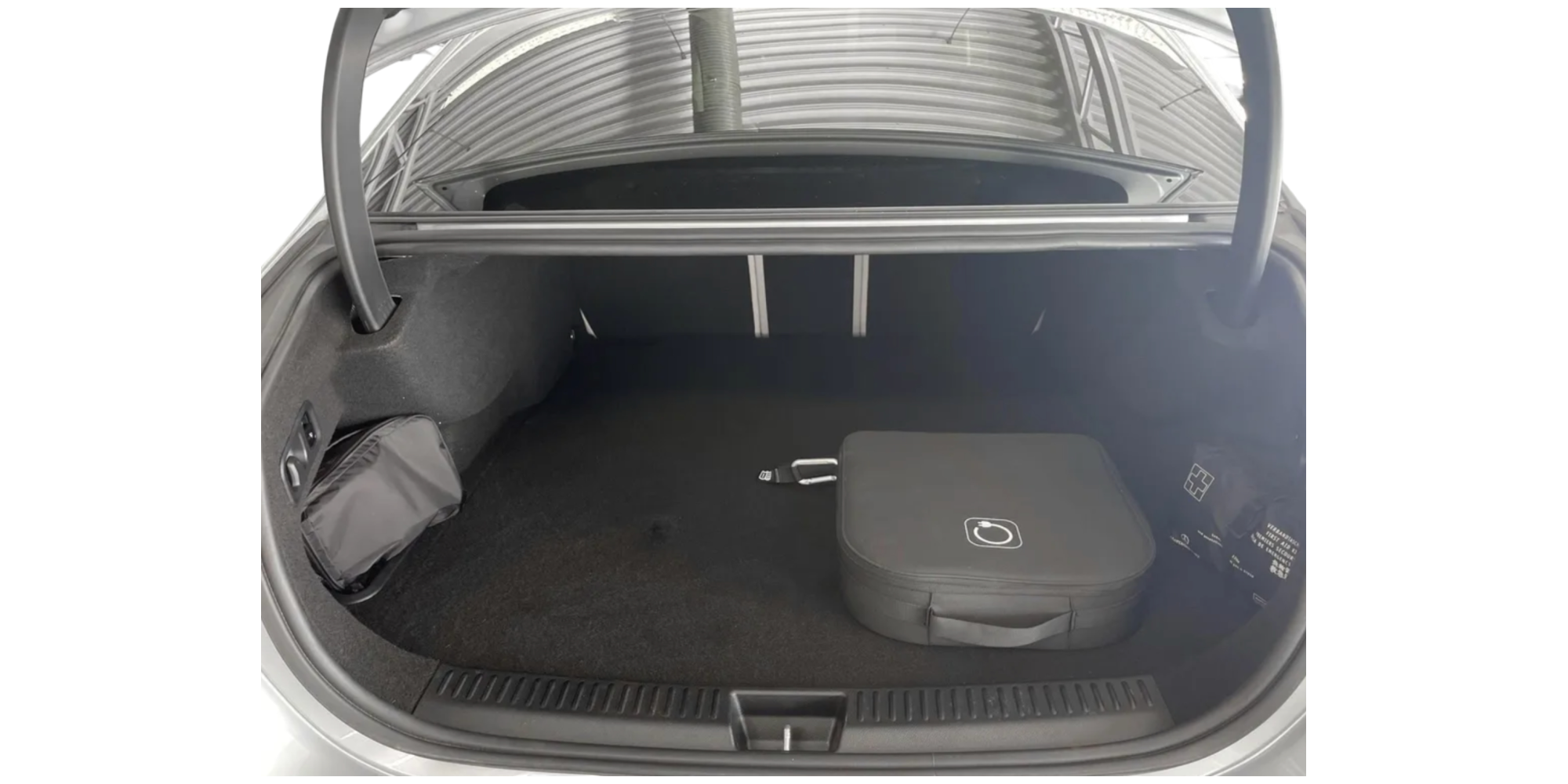 Mercedes-Benz E 300 e 4MATIC Limousine for sale Modena Motors