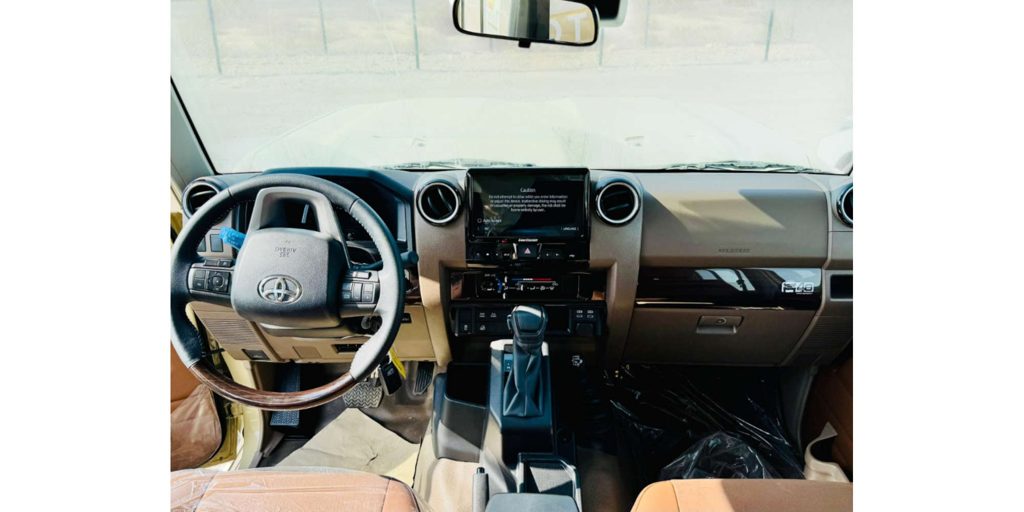 Toyota Land Cruiser 79 Double Cab 4.0 Petrol 4WD AT Full Options