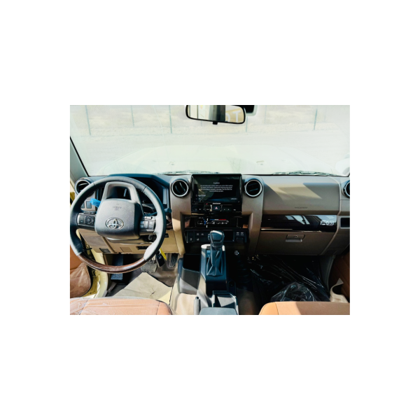 Toyota Land Cruiser 79 Double Cab 4.0 Petrol 4WD AT Full Options