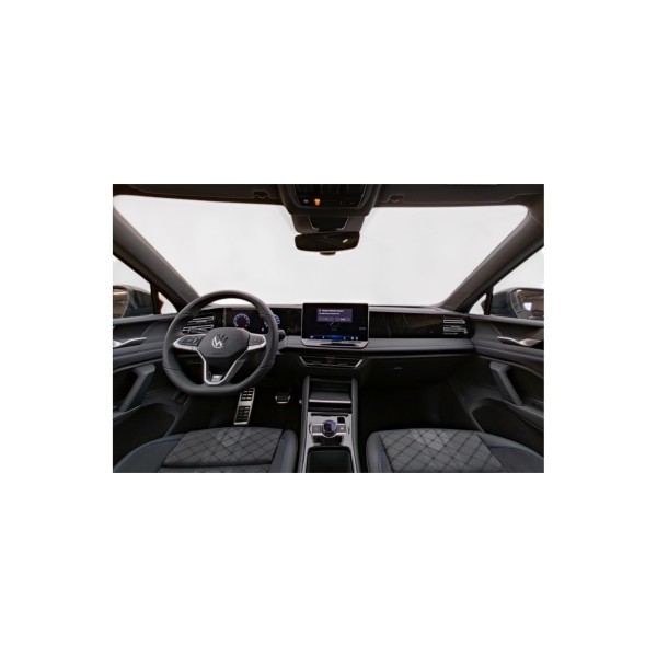 Volkswagen Tiguan R-Line 1.5 eTSI DSG | Dynamic SUV Style