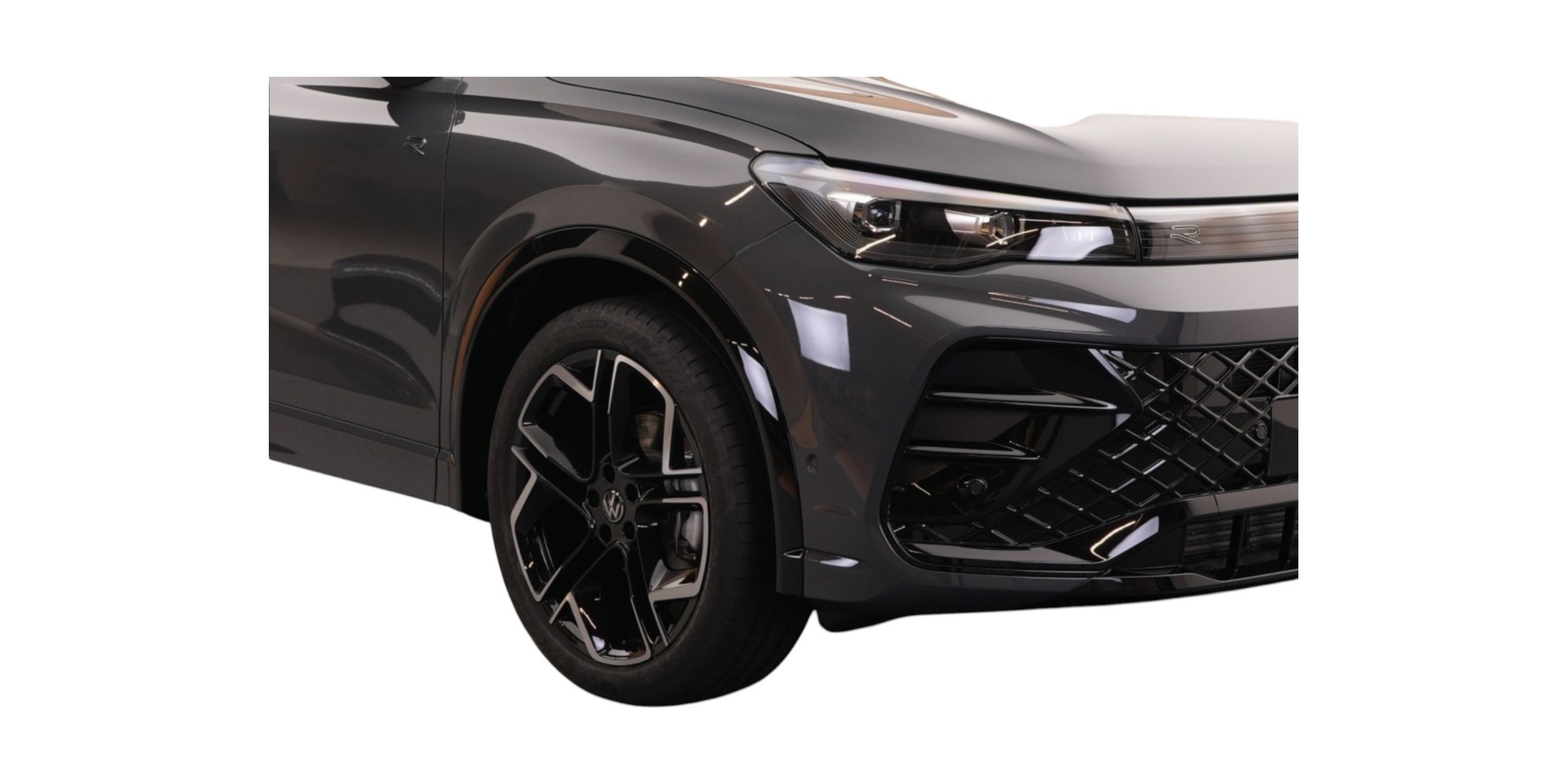 Volkswagen Tiguan R-Line 1.5 eTSI DSG | Dynamic SUV Style