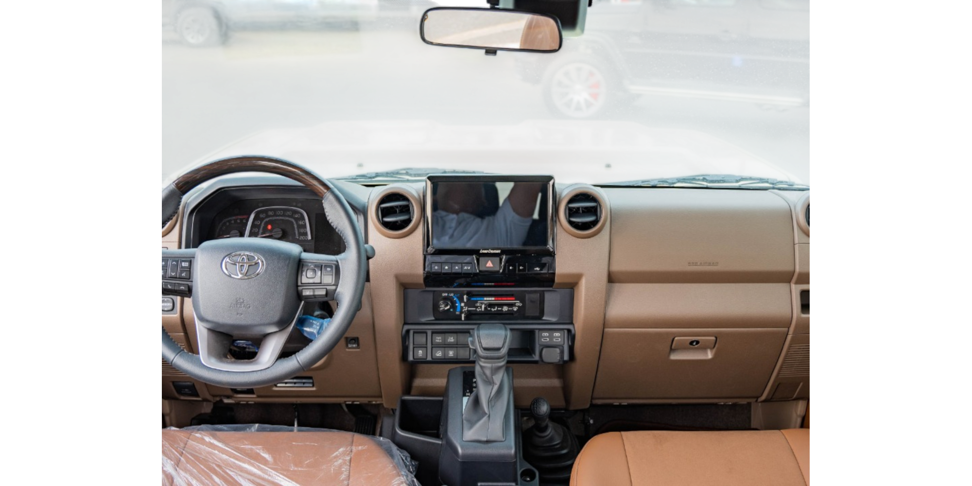 Toyota Land Cruiser 76 AT 2.8 Diesel Modena Motors