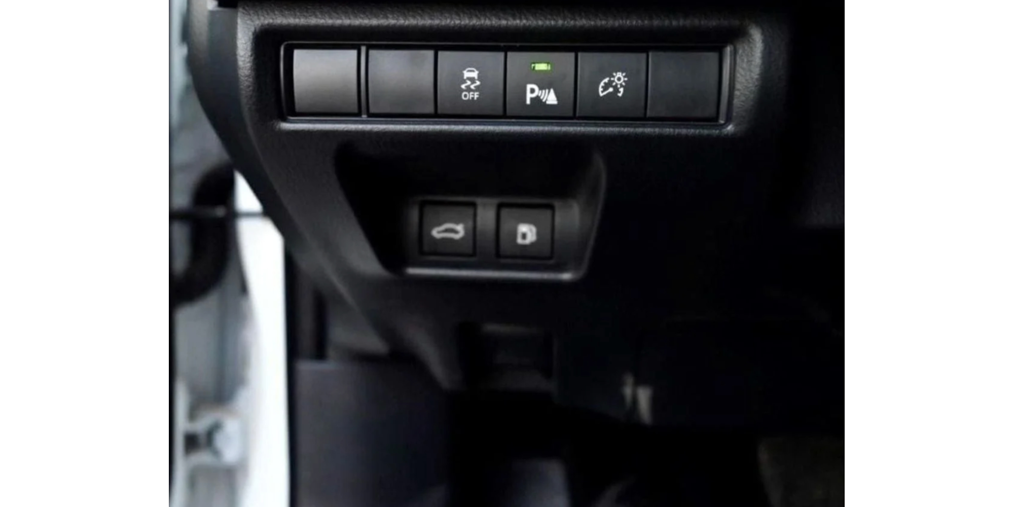 Toyota Camry 2.5 Hybrid AT Modena Motors GmbH