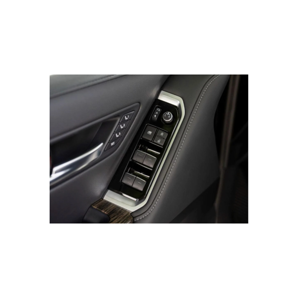 Toyota Land Cruiser 300 VXR V6 3.3L 7 Seats Modena Motors