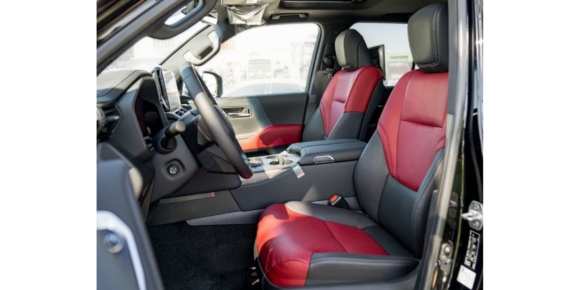 Toyota Land Cruiser 300 VXR V6 3.3L 7 Seats Modena Motors