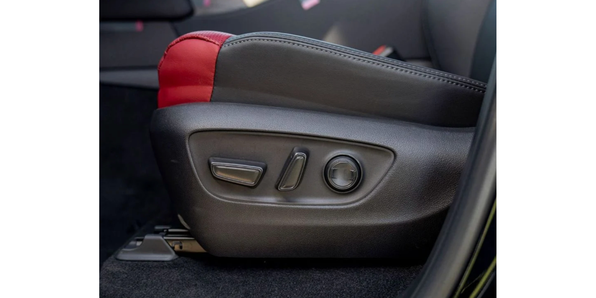 Toyota Land Cruiser 300 VXR V6 3.3L 7 Seats Modena Motors