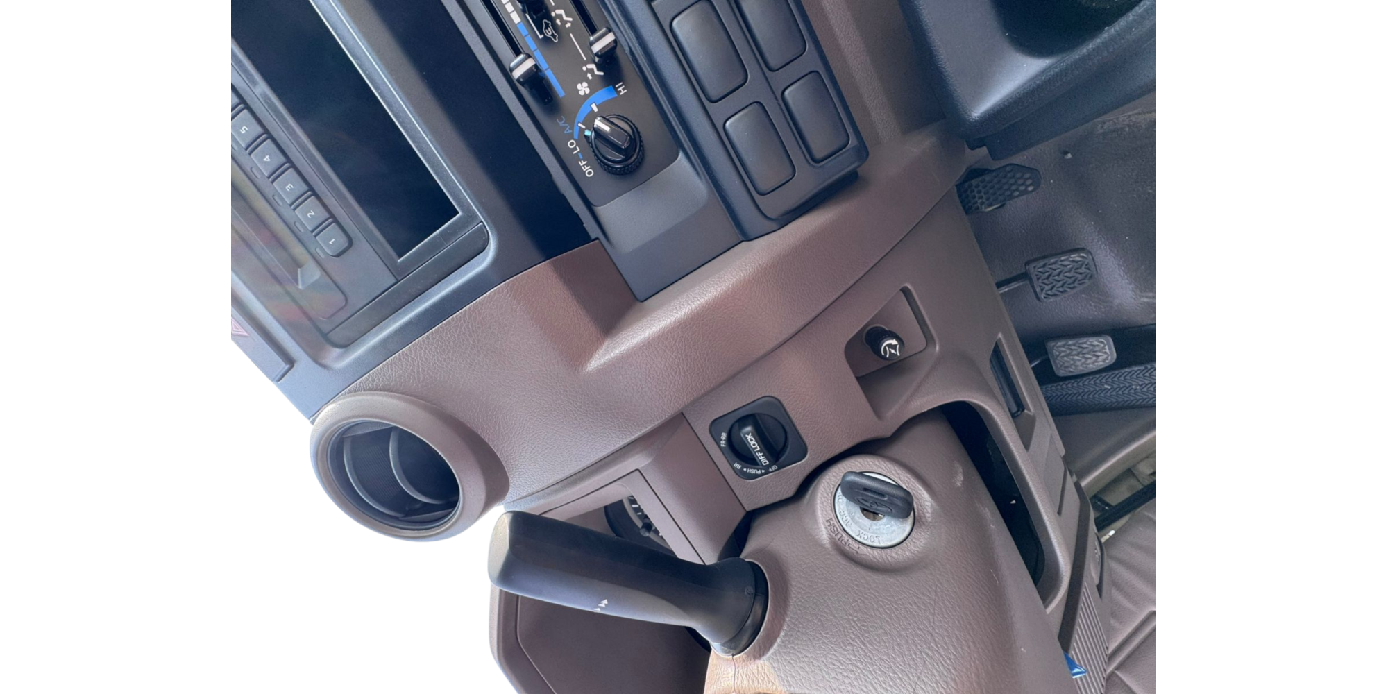 Toyota Land Cruiser 79 Double Cab 4.2 Diesel 2023