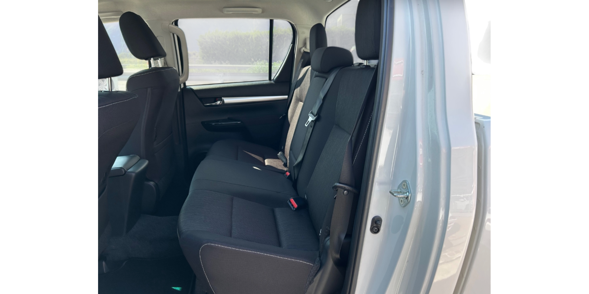 Toyota Hilux 4WD 2.4 Diesel AT Euro 6 - Buy Now