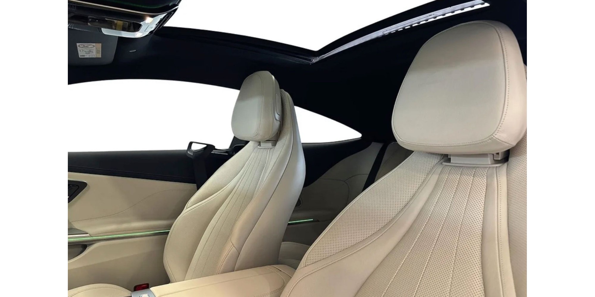 Mercedes-Benz CLE 300 | Sleek 4MATIC Coupe