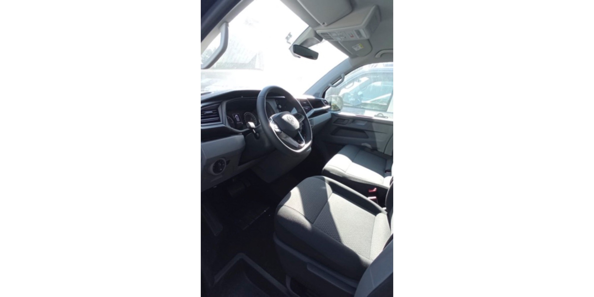 Volkswagen Caravelle 2.0 TDI | Space for 9