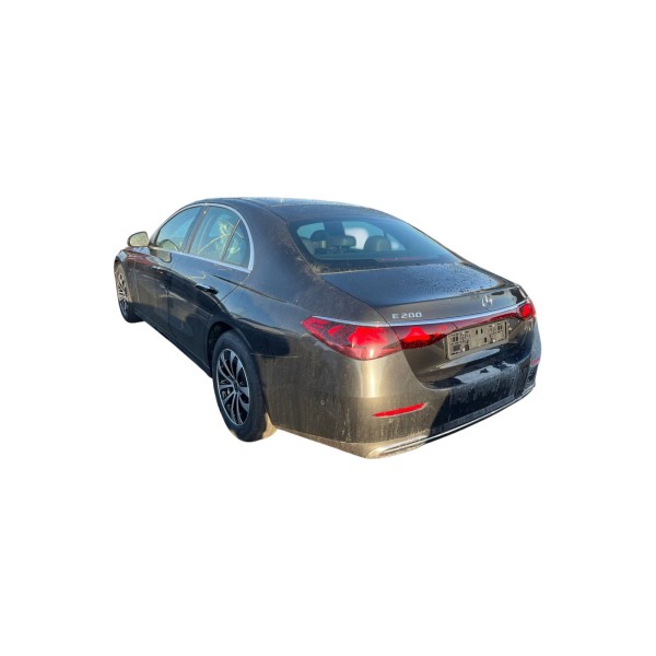 Mercedes-Benz E 200 Avantgarde | Sophisticated Executive Sedan