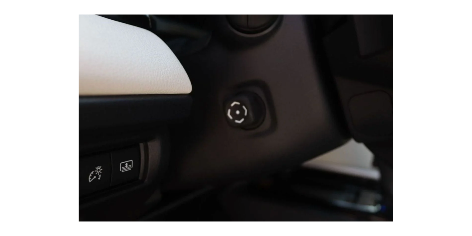 Toyota Camry GLE 2.5 Petrol AT for Sale - Modena Motors