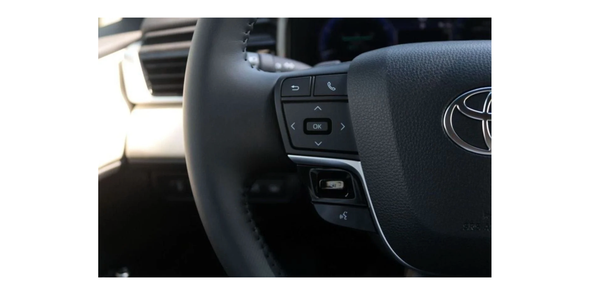 Toyota Camry GLE 2.5 Petrol AT for Sale - Modena Motors