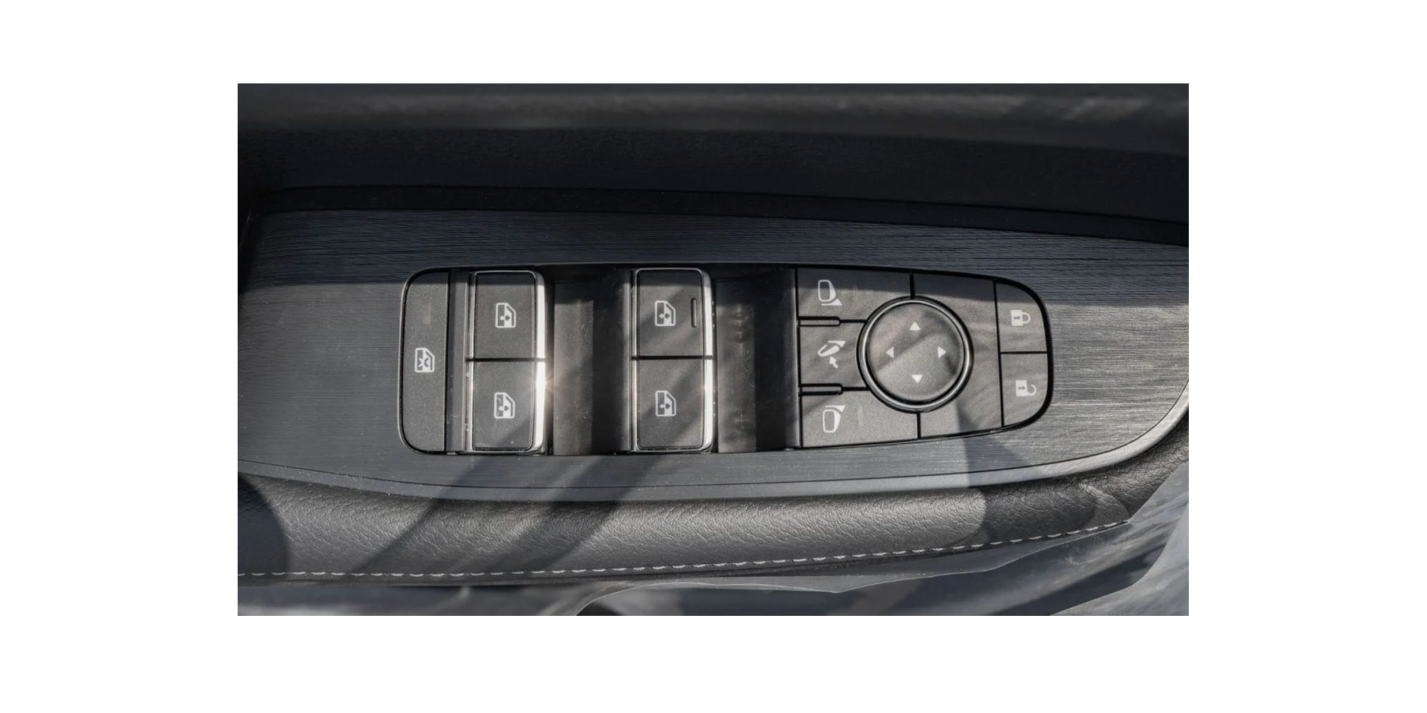 Nissan Patrol XE 3.8L V6 Petrol 8 Seats Modena Motors