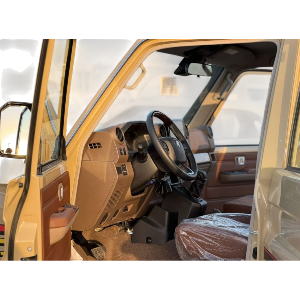 Toyota Land Cruiser 76 AT 4.0 Petrol Margarita Motion C.A.