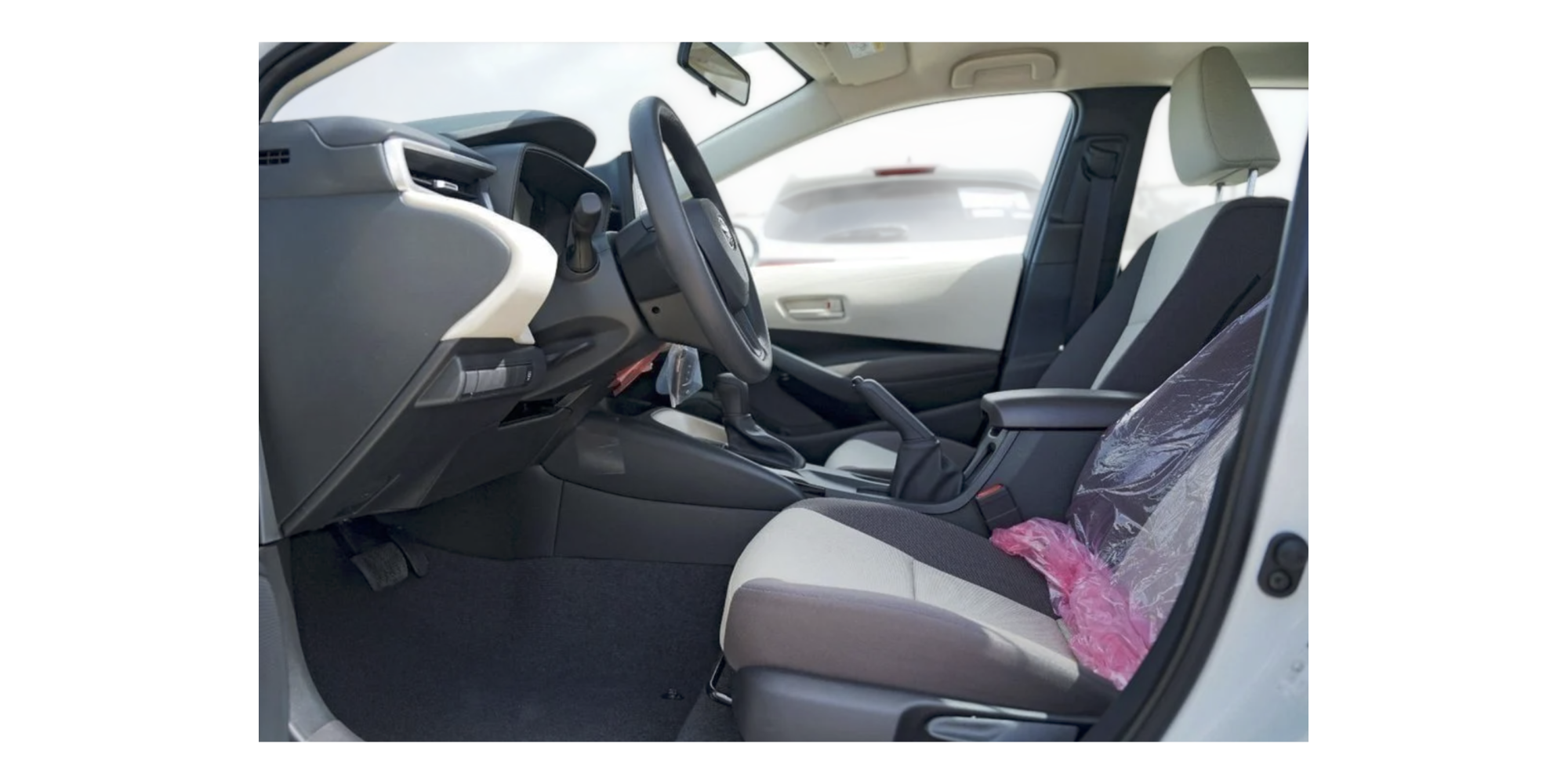 Toyota Corolla Sedán 1.6 gasolina, cambio automático CVT, nuevo