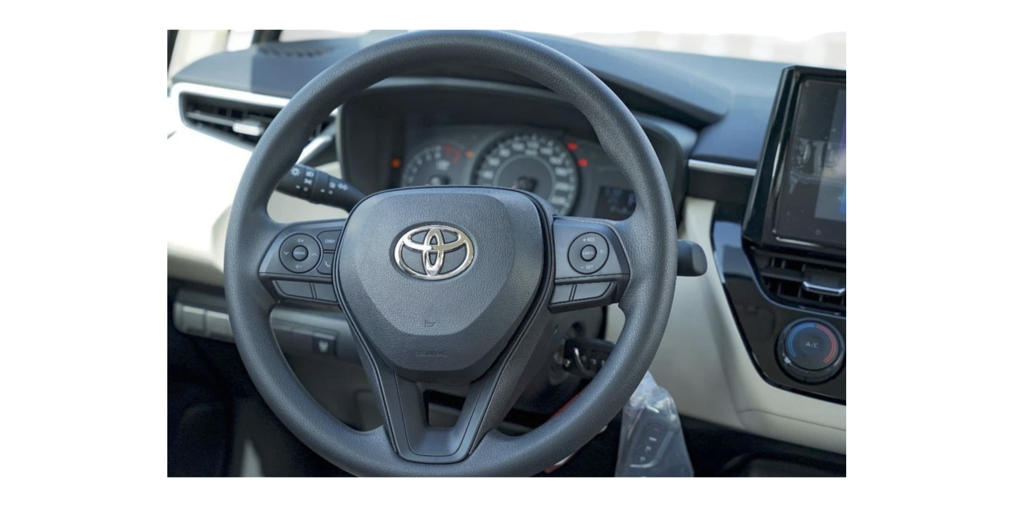 Toyota Corolla Sedán 1.6 gasolina, cambio automático CVT, nuevo