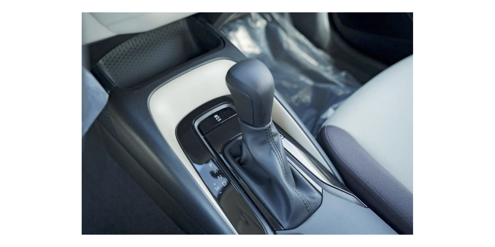 Toyota Corolla Sedán 1.6 gasolina, cambio automático CVT, nuevo
