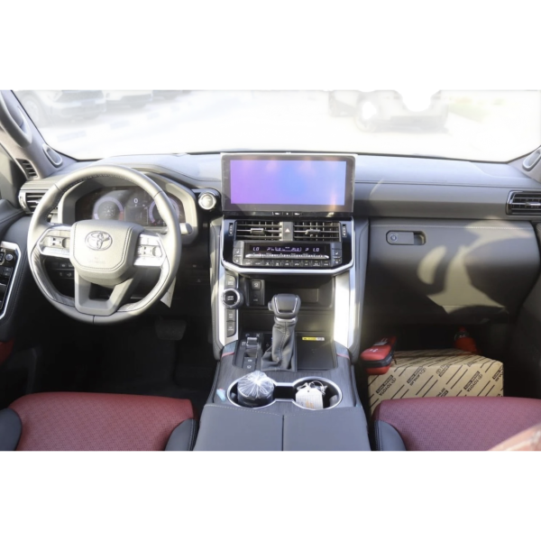 Toyota Land Cruiser 300 VXR 3.5L V6 Twin Turbo Hybrid 7 Seats