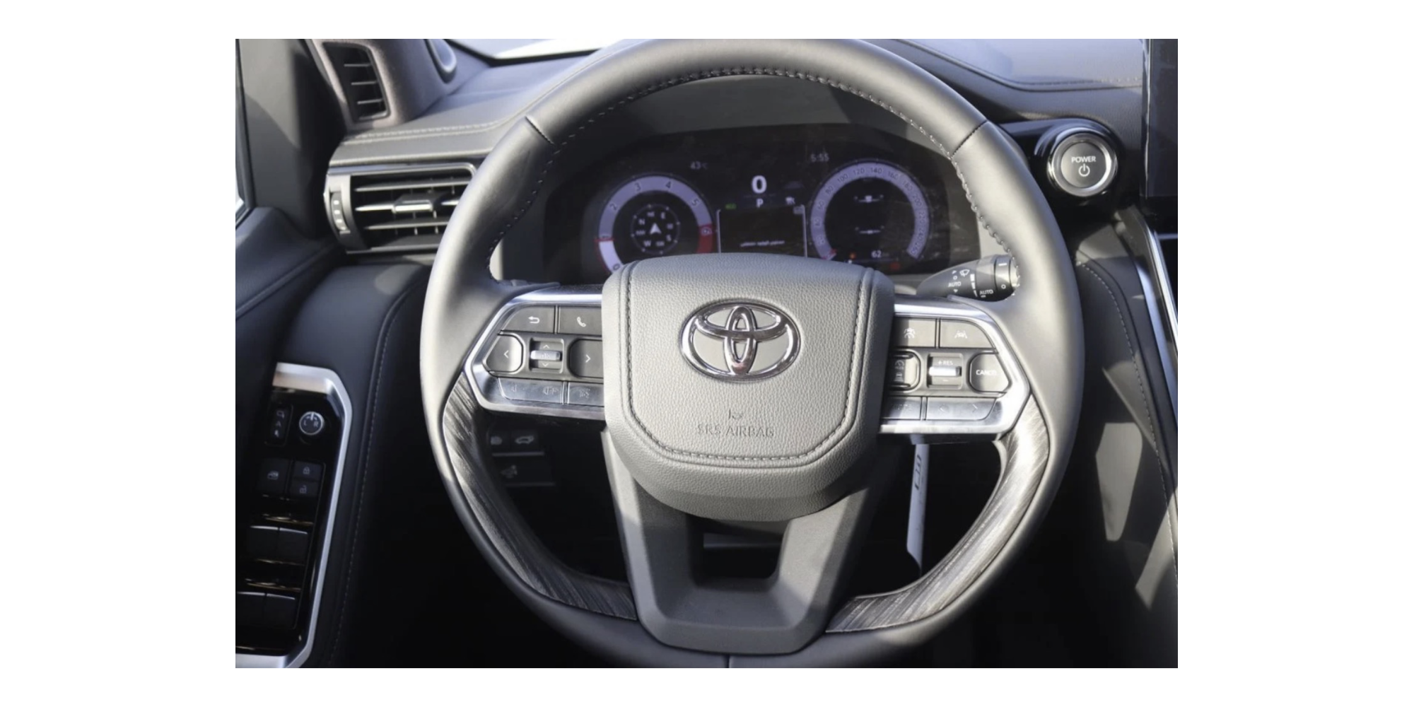 Toyota Land Cruiser 300 VXR 3.5L V6 Twin Turbo Hybrid 7 Seats