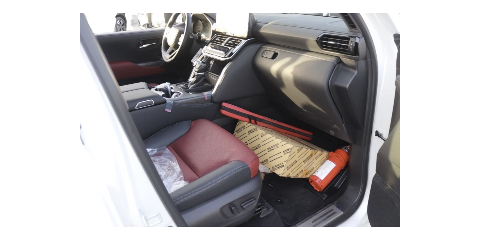 Toyota Land Cruiser 300 VXR 3.5L V6 Twin Turbo Hybrid 7 Seats