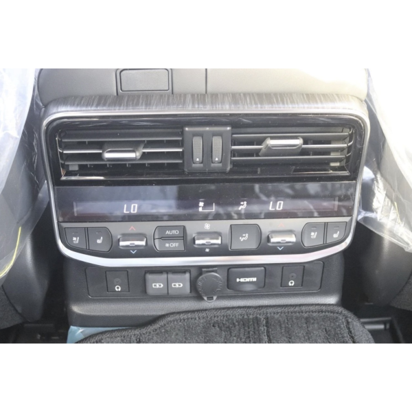 Toyota Land Cruiser 300 VXR 3.5L V6 Twin Turbo Hybrid 7 Seats