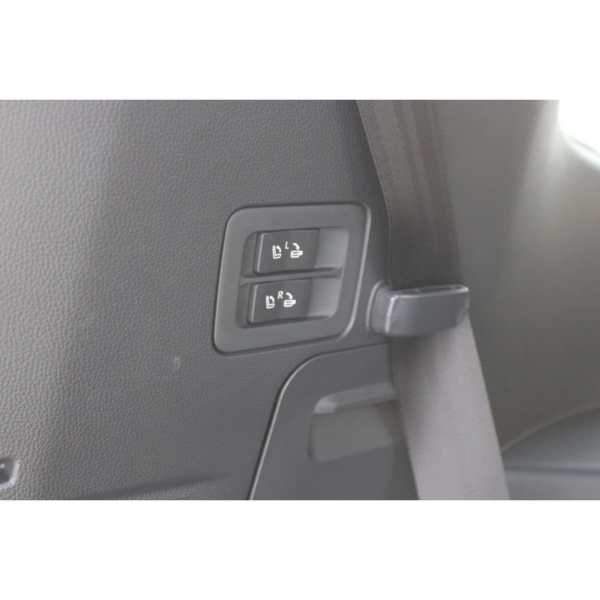 Toyota Land Cruiser 300 VXR 3.5L V6 Twin Turbo Hybrid 7 Seats