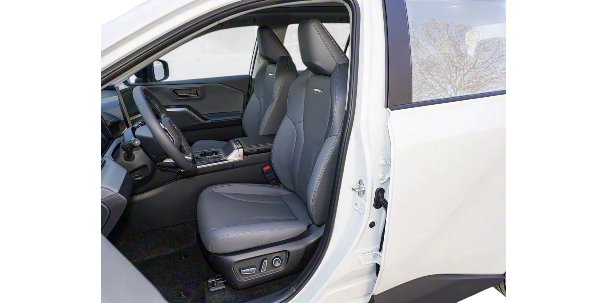 Toyota RAV4 2.0 Petrol 4WD Deluxe Edition Automatic