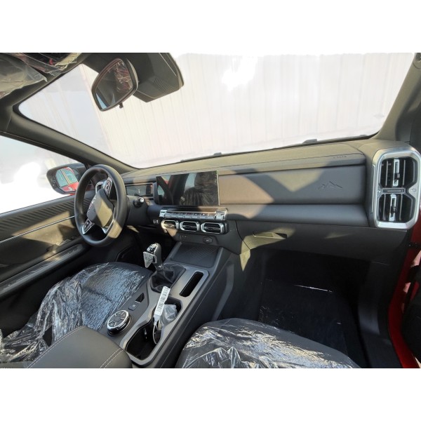 Rely R08 2.4 L Petrol Comfort 2WD Manual Transmission