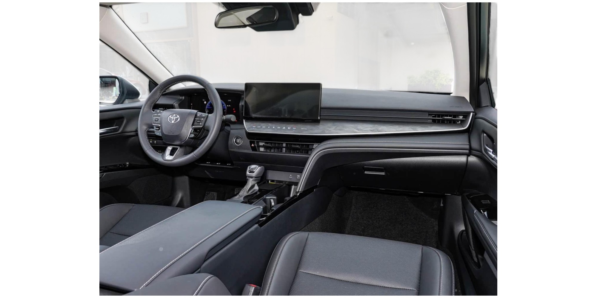 Toyota Camry 2.0 Petrol Premium CVT Automatic Transmission
