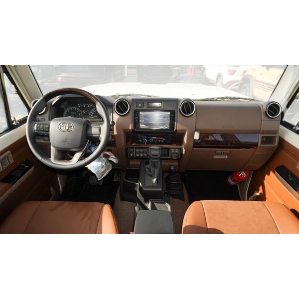 Toyota Land Cruiser 71 AT 4.0 | Margarita Motion C.A.