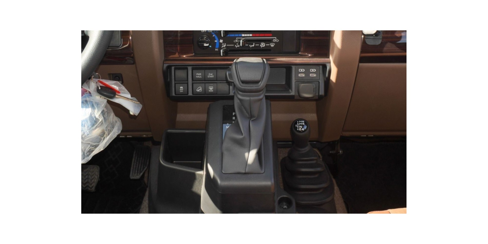 Toyota Land Cruiser 71 AT 4.0 | Margarita Motion C.A.