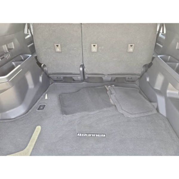 Toyota 4Runner SR5 4WD SUV | Margarita Motion C.A.