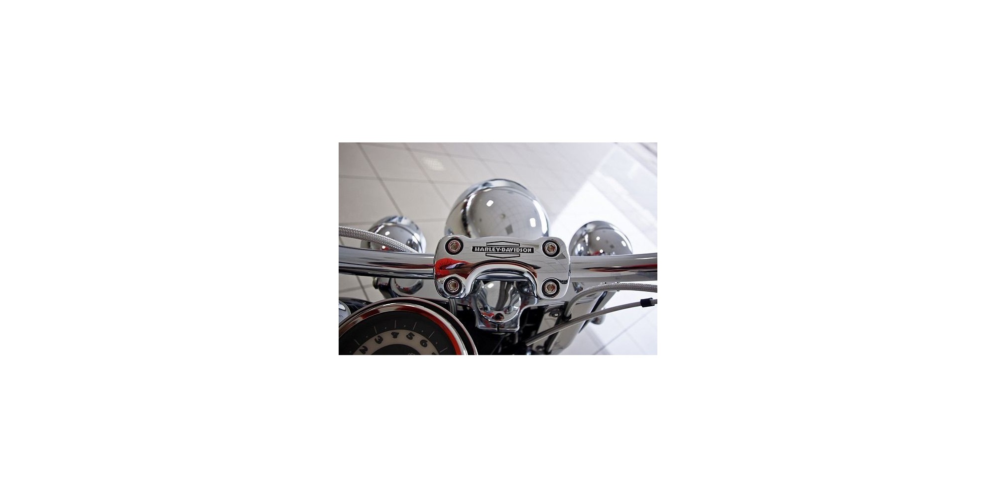 Harley-Davidson Softail | Deluxe Cruiser Motorcycle