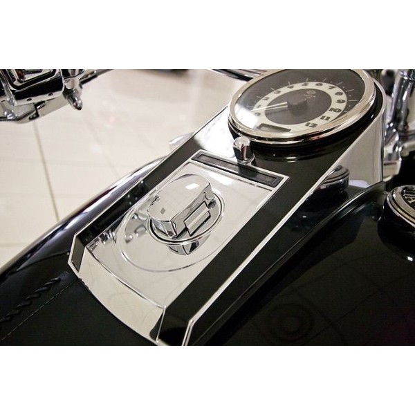 Harley-Davidson Softail | Deluxe Cruiser Motorcycle