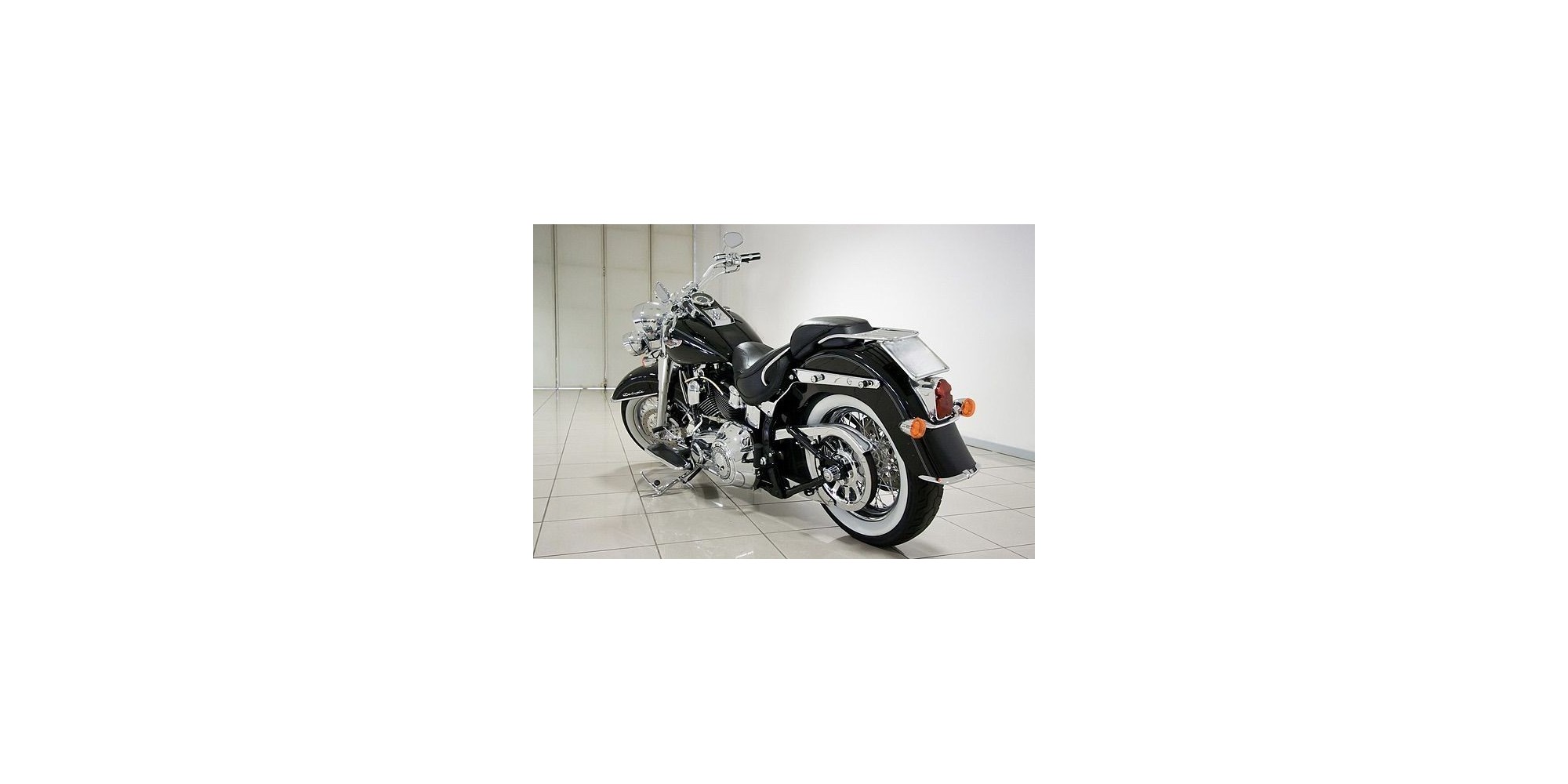 Harley-Davidson Softail | Deluxe Cruiser Motorcycle
