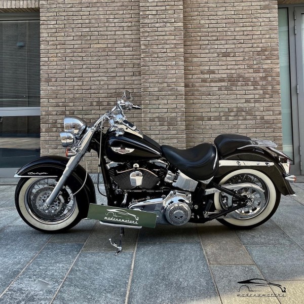 Harley-Davidson Softail | Deluxe Cruiser Motorcycle