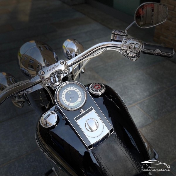 Harley-Davidson Softail | Deluxe Cruiser Motorcycle