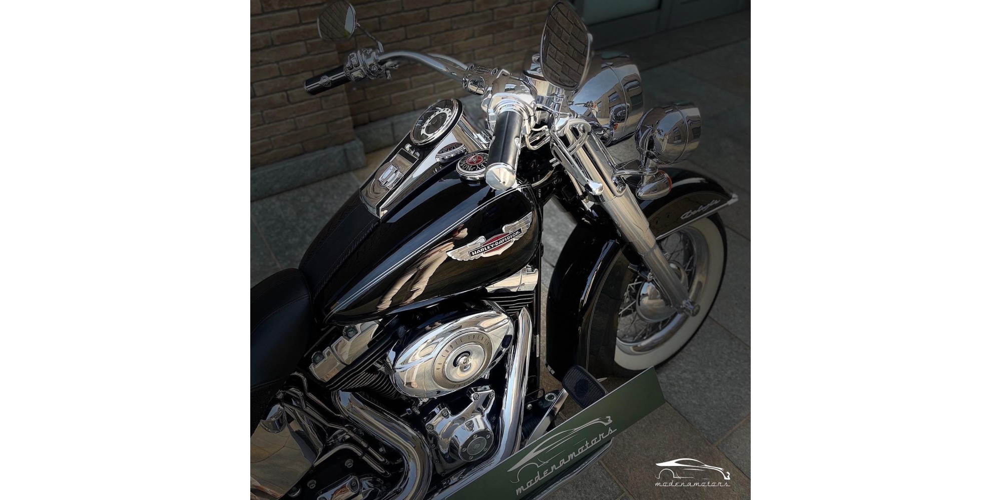 Harley-Davidson Softail | Deluxe Cruiser Motorcycle