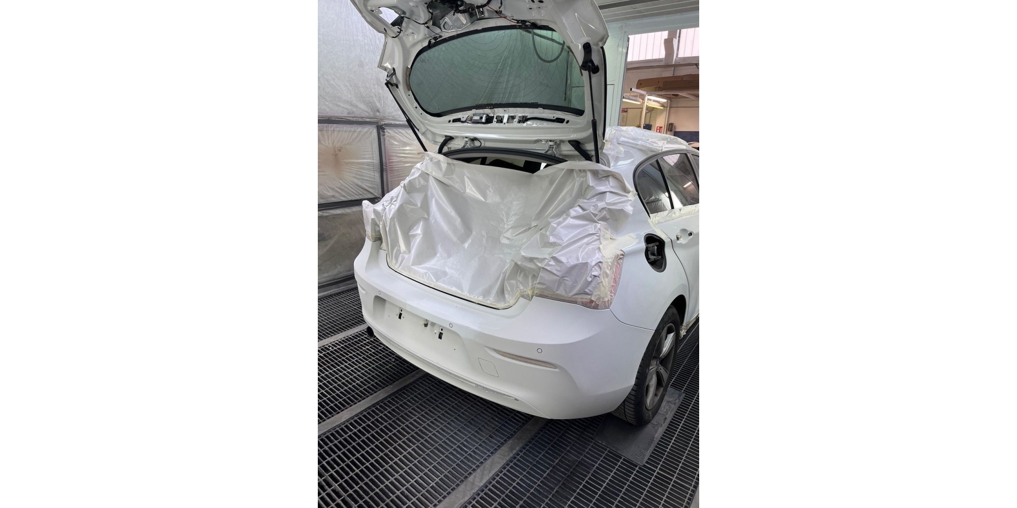 BMW 118d Sport Line | Stylish and Efficient Hatchback