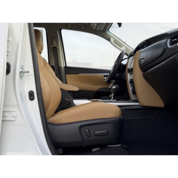 Toyota Fortuner SR5 V6 4.0L Petrol 4x4 7 Seats