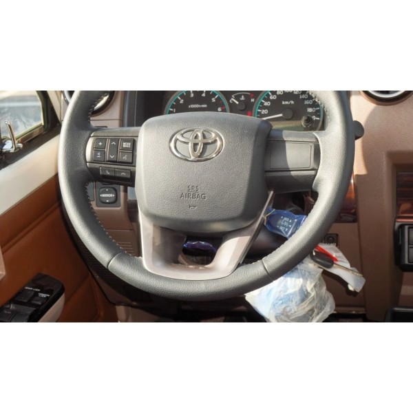 Toyota Land Cruiser 71 AT 4.0 Petrol Modena Motors