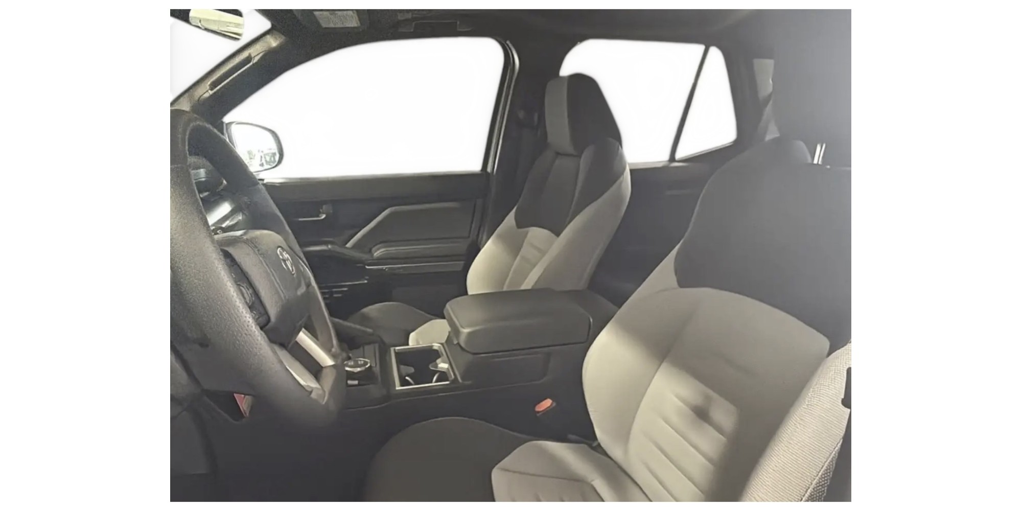 Descubre la Toyota 4Runner TRD Sport 4WD en Margarita Motion C.A., una SUV potente y confiable. Contáctanos para más información