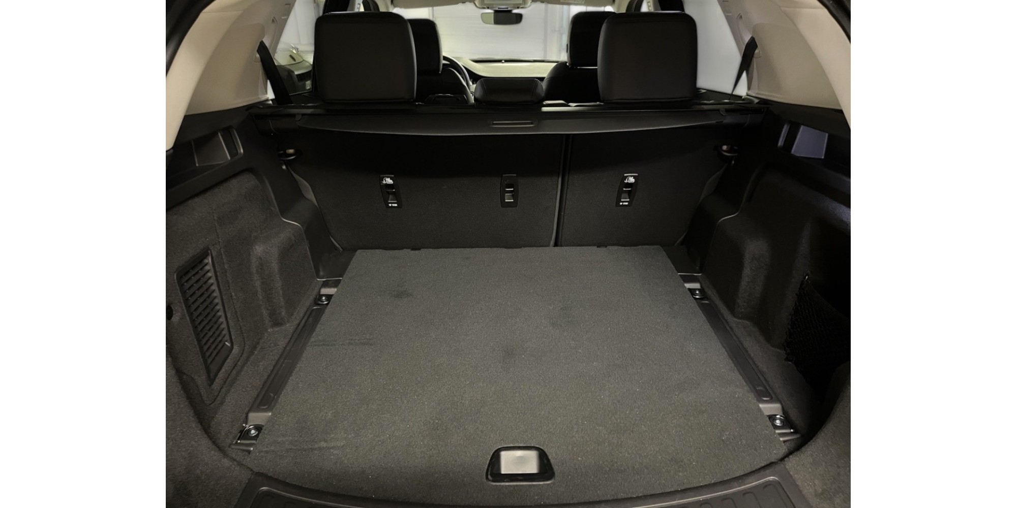 Land Rover Discovery Sport | Adventure and Style